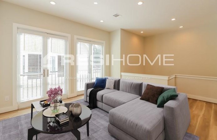 5720 Beall St, Houston TX  77091-4206 exterior