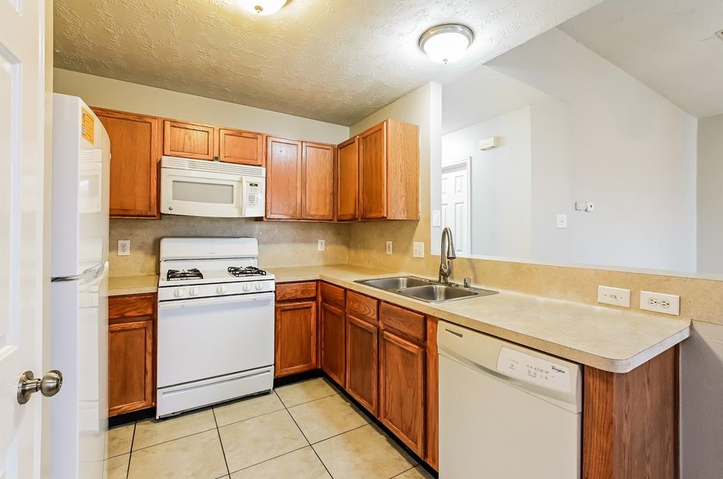 507 Richcrest Dr, Houston TX  77060-6249 exterior