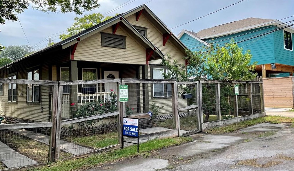 2616 Cornell St, Houston, TX 77009