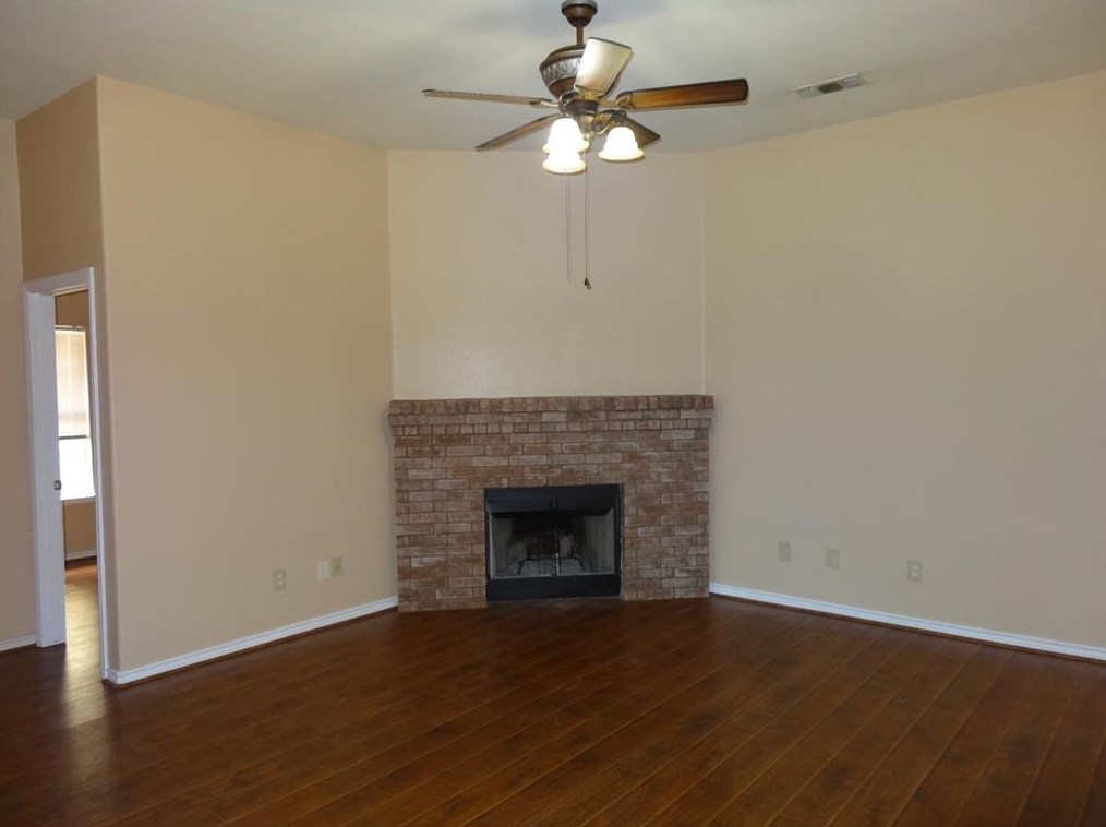 34602 Lake Side Dr, Pattison, TX 77423