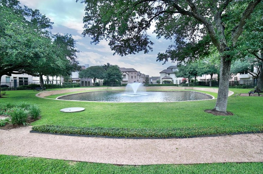 6335 W Mystic Mdw, Houston, TX 77021