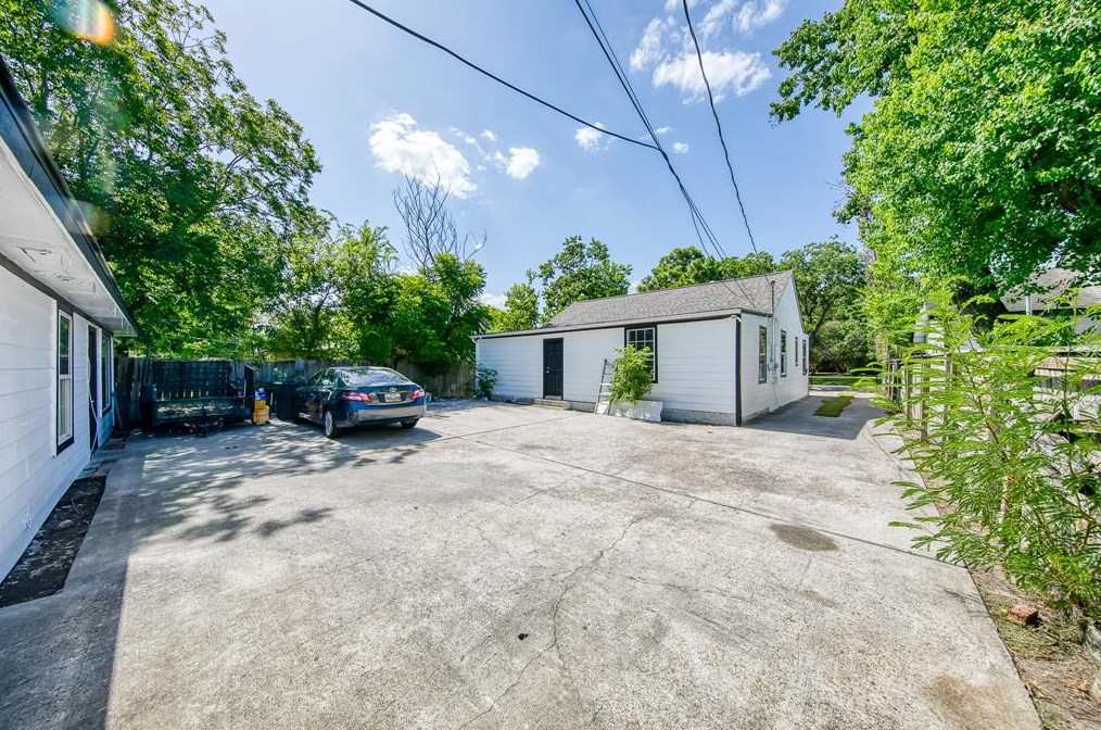 7232 Eppes St, Houston TX  77087-4340 exterior