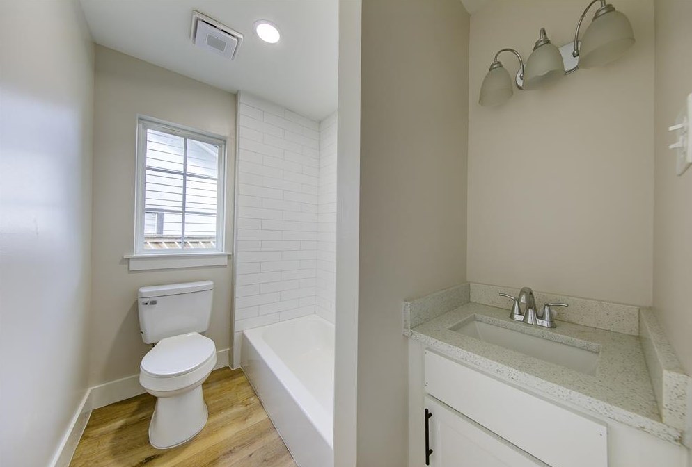 7232 Eppes St, Houston TX  77087-4340 exterior