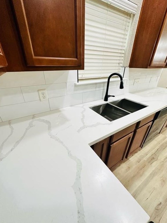 15734 Mountain Mist Trl, Houston TX  77049-5608 exterior