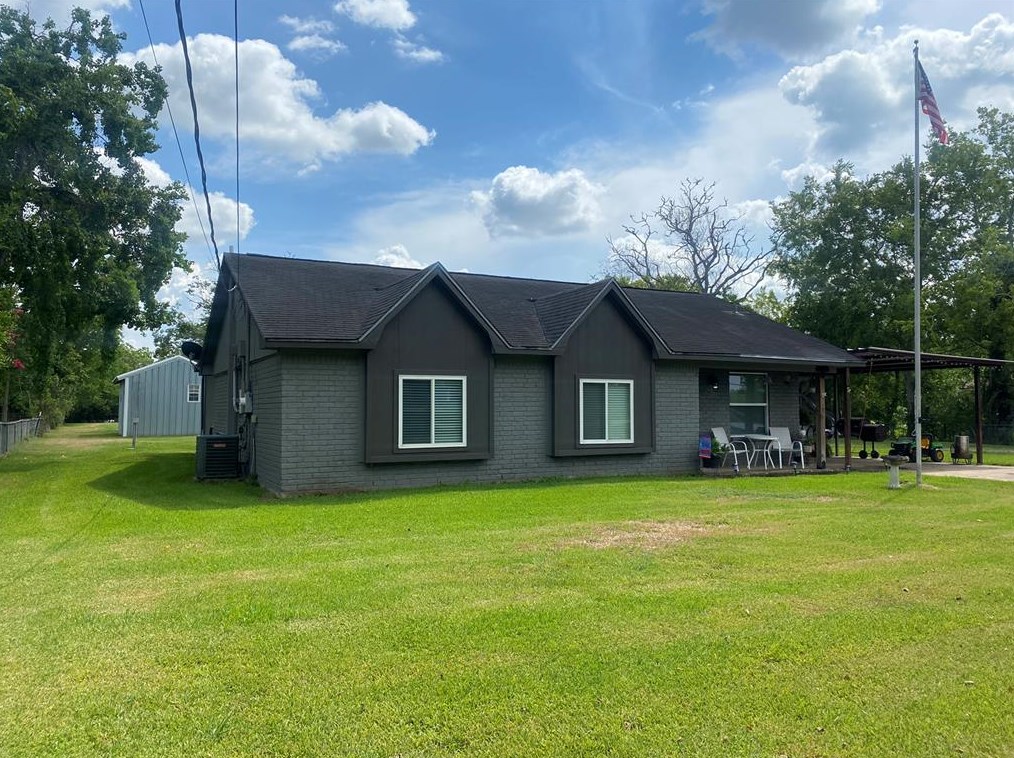 3569 County Rd 541, Alvin, TX 77511