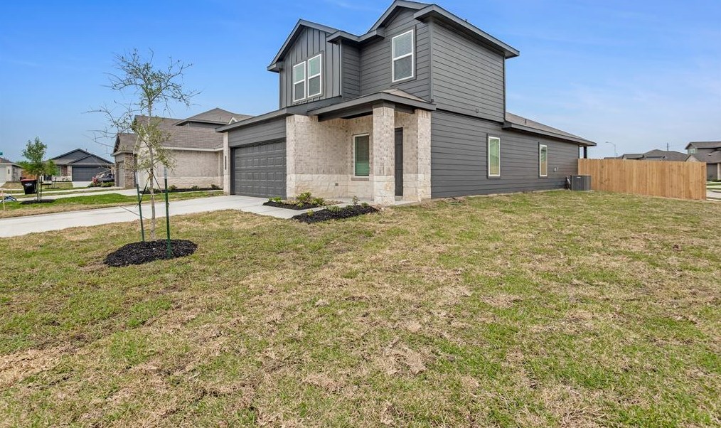12211 River Laurel Dr, Houston, TX 77067