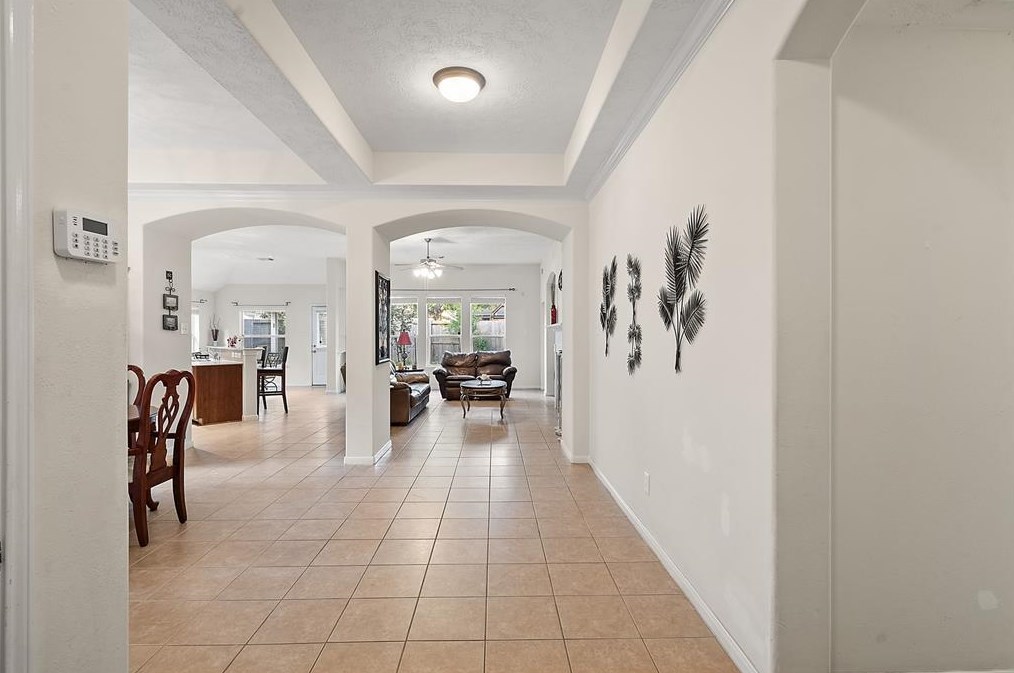 5211 Silver Oak Dr, Pasadena TX  77505-3077 exterior