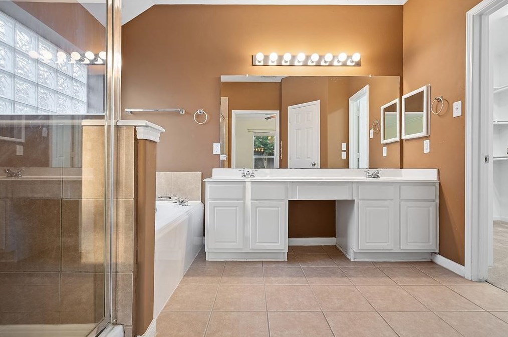 5211 Silver Oak Dr, Pasadena TX 77505-3075 exterior