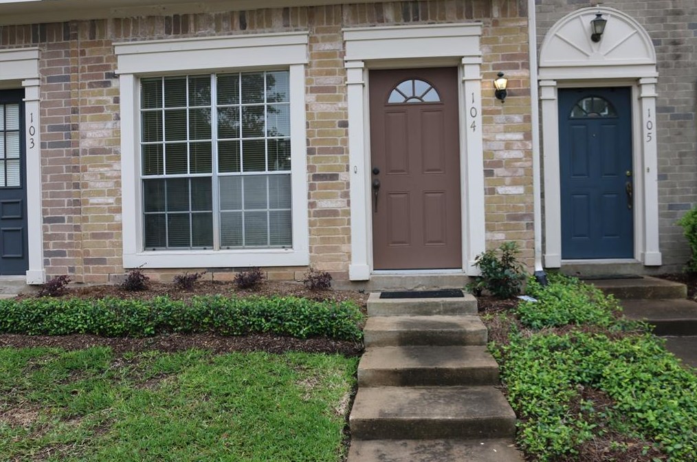 2930 Grants Lake Blvd #104, Sugar Land, TX 77479