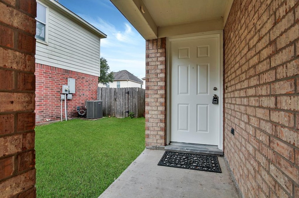 7335 Foxshadows Ln, Humble, TX 77338-1447