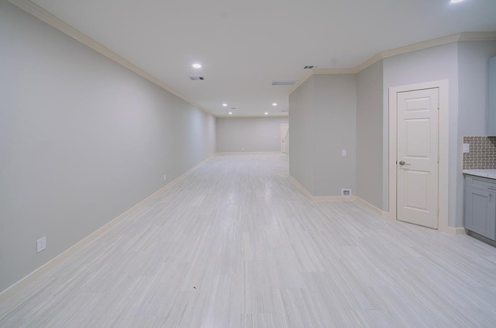 5802 Twisted Pine Ct, Houston, TX 77039-6400