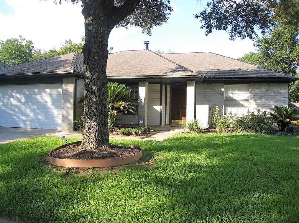 19702 Bainbridge Ln, Spring, TX 77379