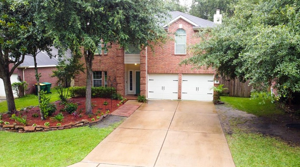 10 Prairie Oak Dr, Conroe, TX 77385