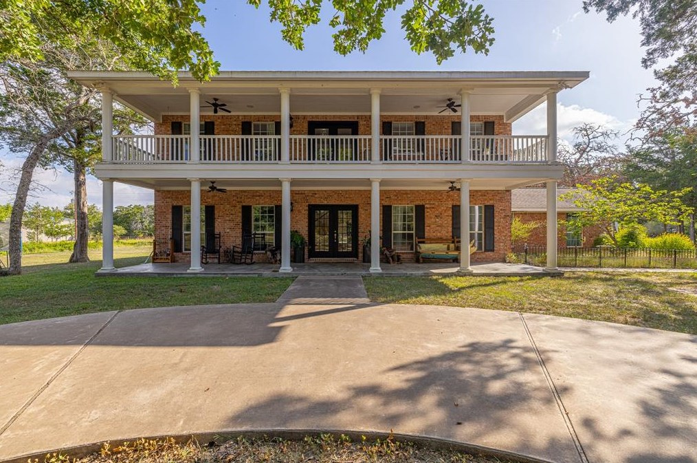 3301 Round Top Rd, Round Top, TX 78954-5442