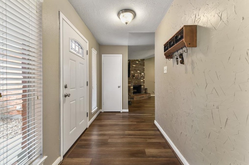 5723 Woodmancote Dr, Humble TX  77346-2601 exterior