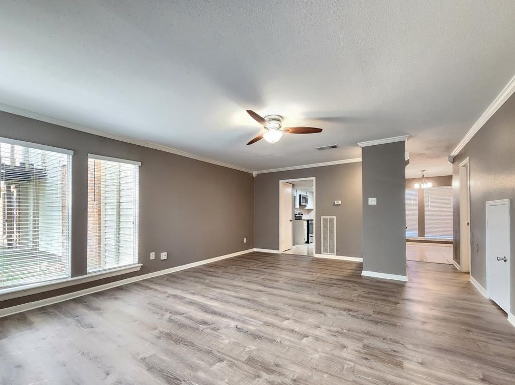 7716 Challie Ln, Houston, TX 77088-4214