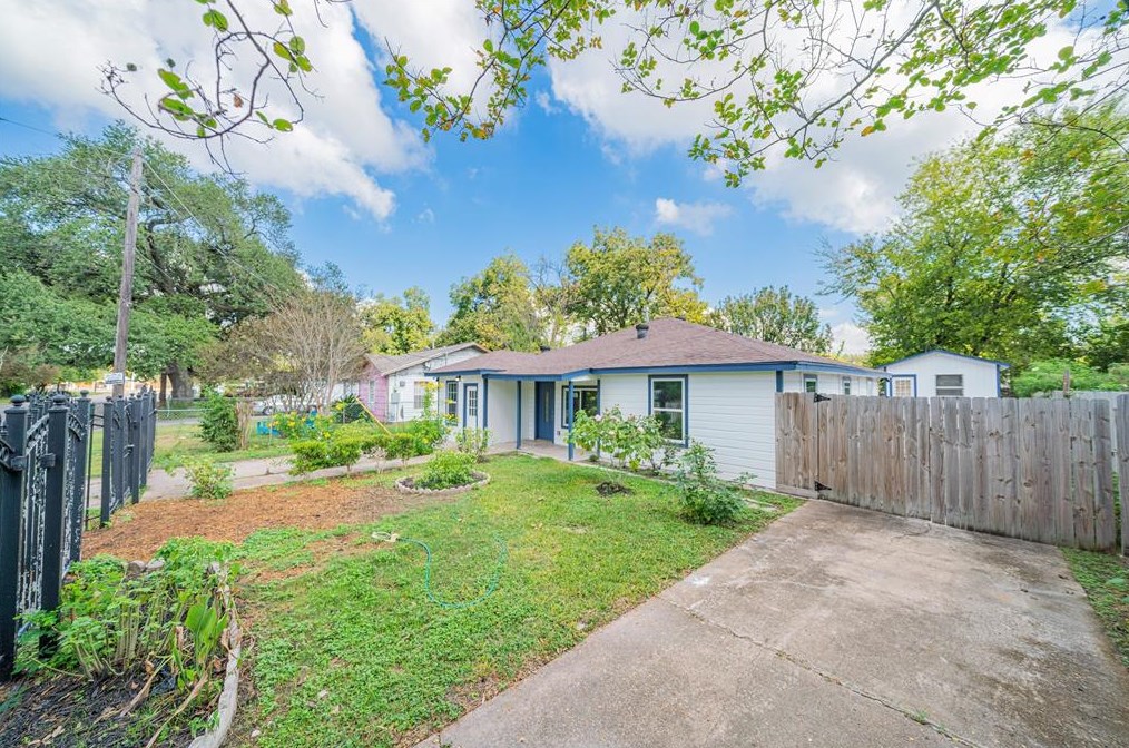 5718 Cherry St, Houston TX  77026-2408 exterior