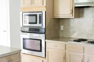 3202 Hemingway Dr, Montgomery, TX 77356 - Photo 8