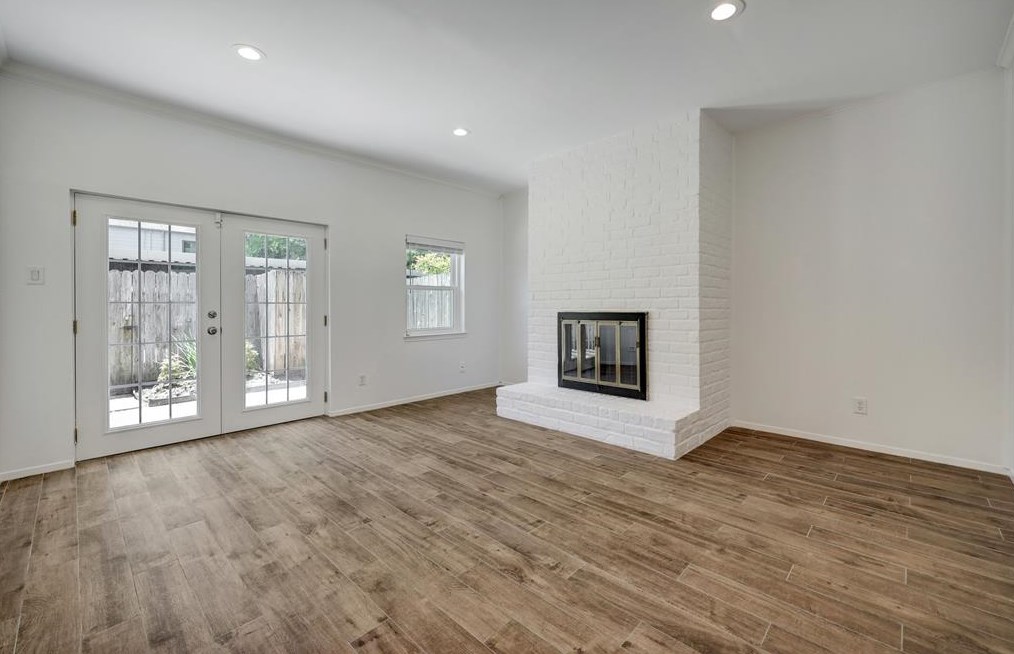 3656 Lake St, Houston TX  77098-5520 exterior