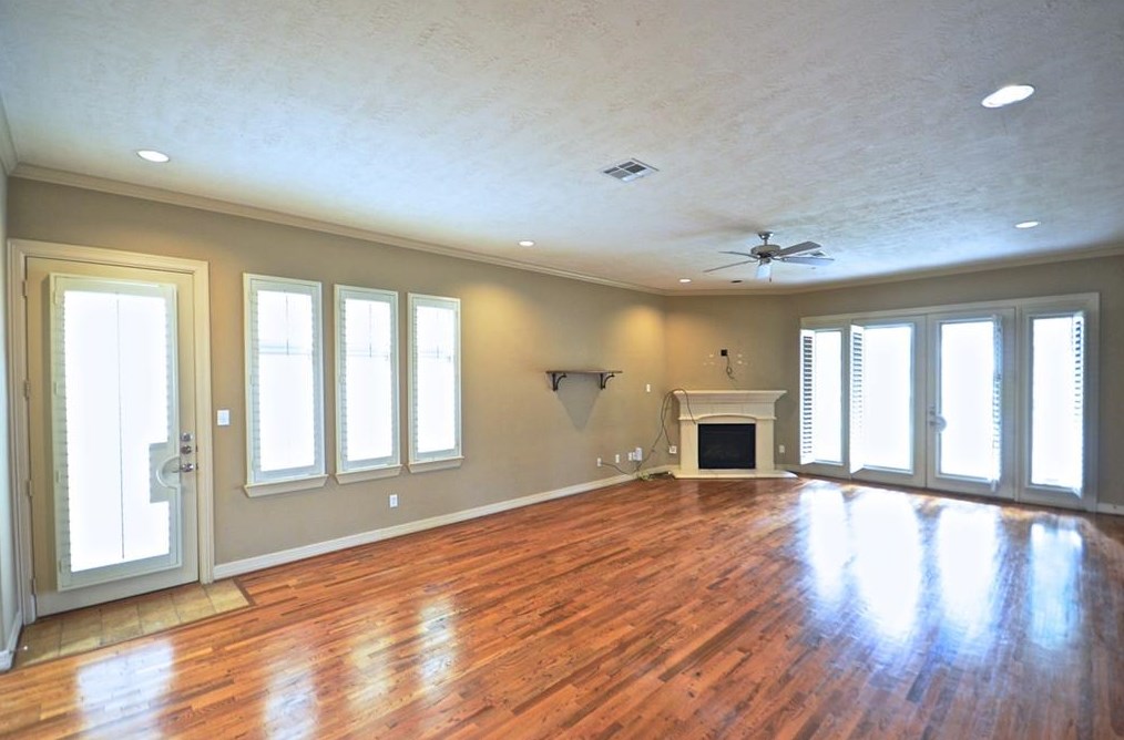 9606 Hamilton Dr, Pearland, TX 77584
