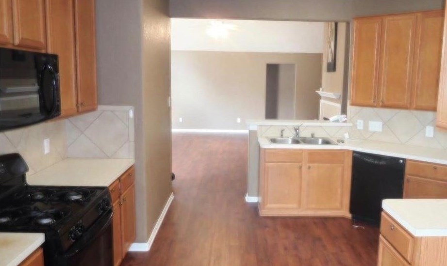 5011 Forest Hurst Gln, Spring, TX 77373