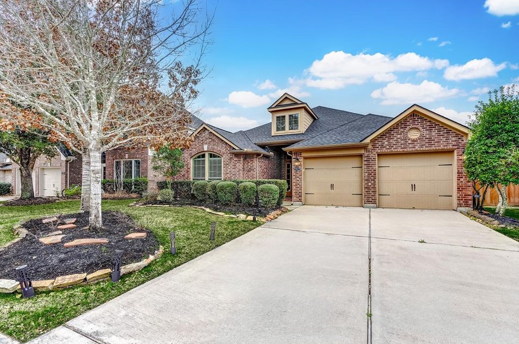 27923 Silverstream Ct, Fulshear TX  77441-2042 exterior