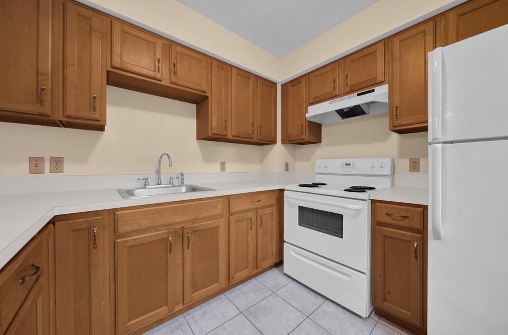 2020 Huldy St Apt 12, Houston, TX 77019