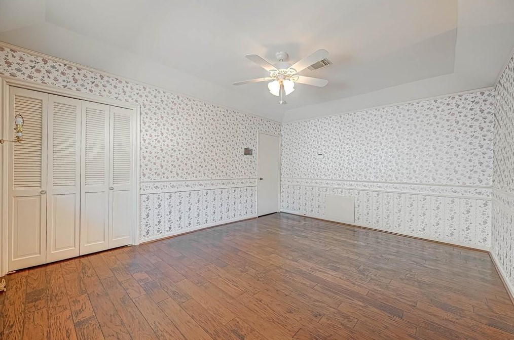 7618 Burning Hl Dr, Houston TX  77071-1124 exterior