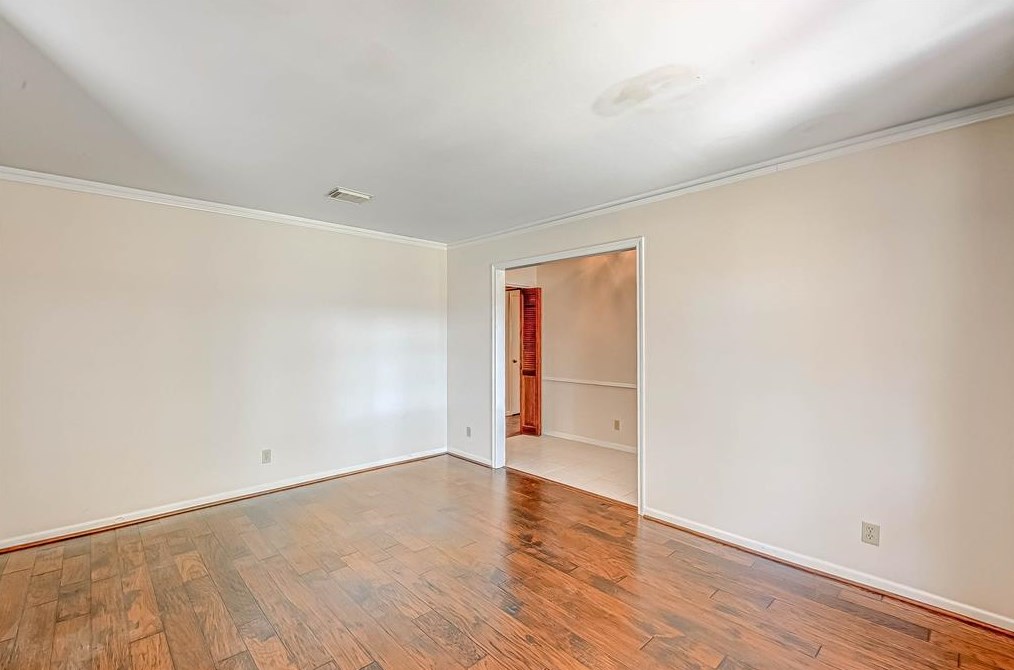 7618 Burning Hl Dr, Houston TX  77071-1124 exterior