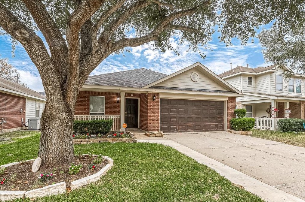 3914 Wimberley Hollow Ln, Houston, TX 77053