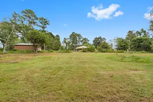 18 Arrowhead Dr, Huntsville, TX 77320 - Photo 16