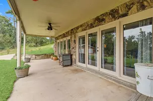 18 Arrowhead Dr, Huntsville, TX 77320 - Photo 4