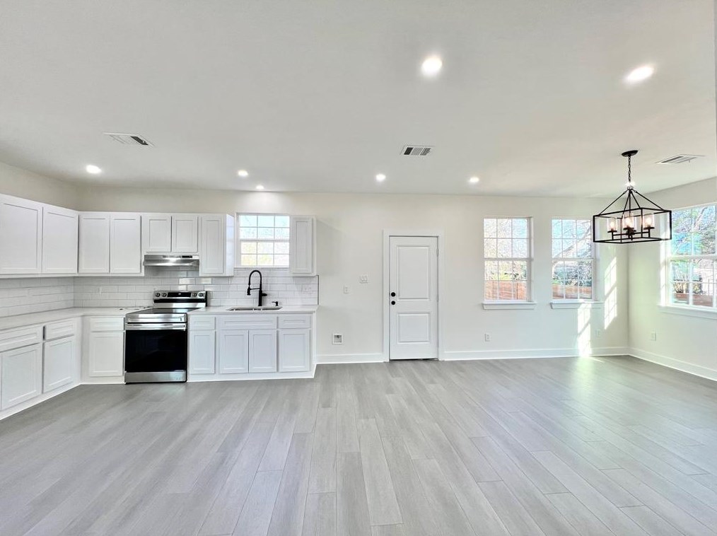 2412 Lucas St, Houston, TX 77026-6621