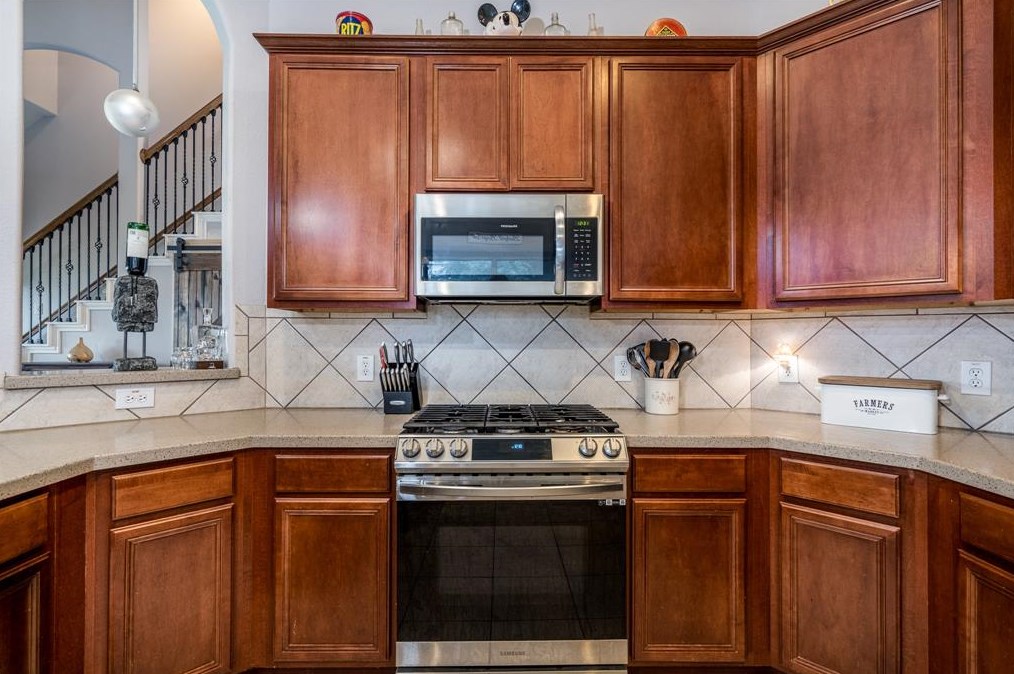 20827 Rose Crossing Ln, Spring, TX 77379-8236