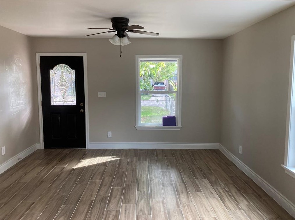6935 Keller St, Houston, TX 77087
