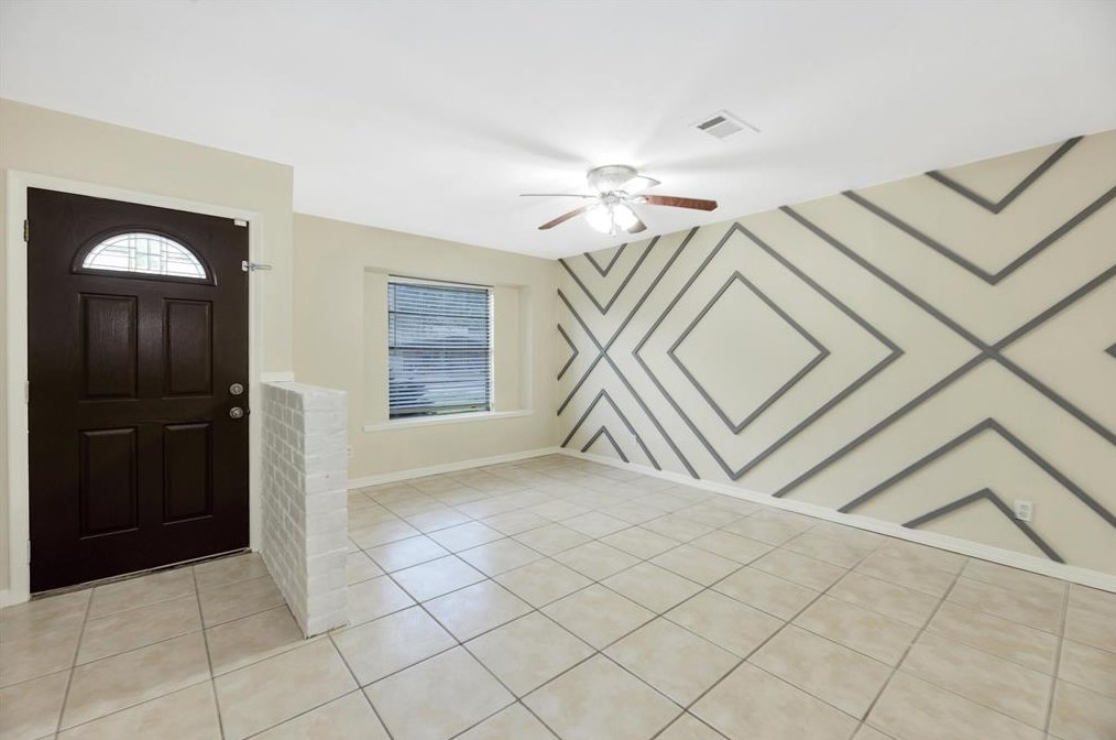 6023 Ludington Dr, Houston TX  77035-4156 exterior