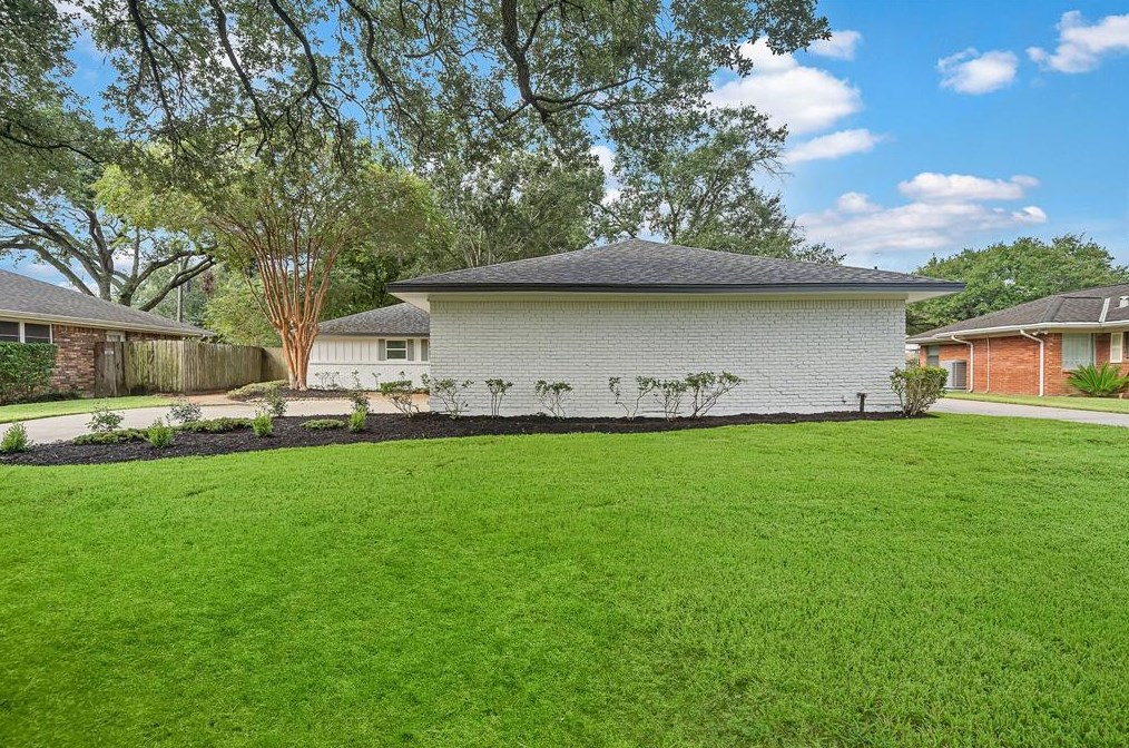 5123 Willowbend Blvd, Houston, TX 77035