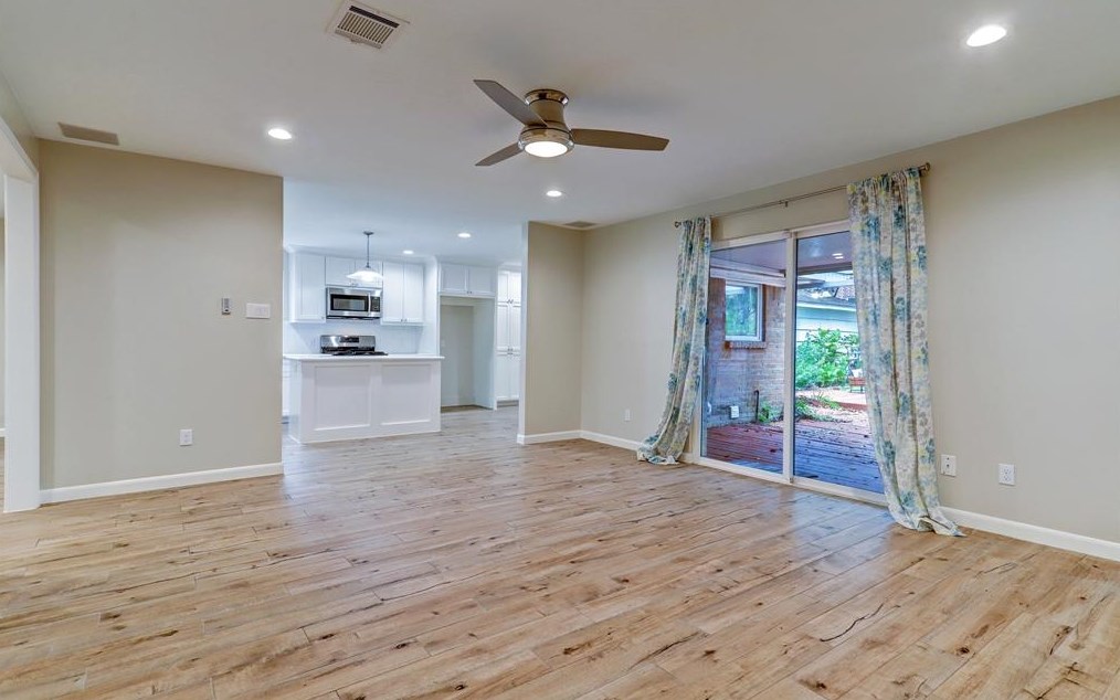 5118 Indigo St, Houston TX  77096-1414 exterior