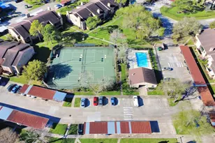 10555 Turtlewood Ct, Houston, TX 77072 - Photo 6