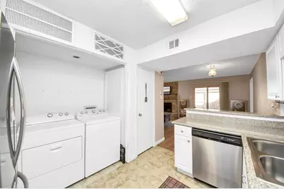 10555 Turtlewood Court #1510, Houston, TX 77072 - Photo 16