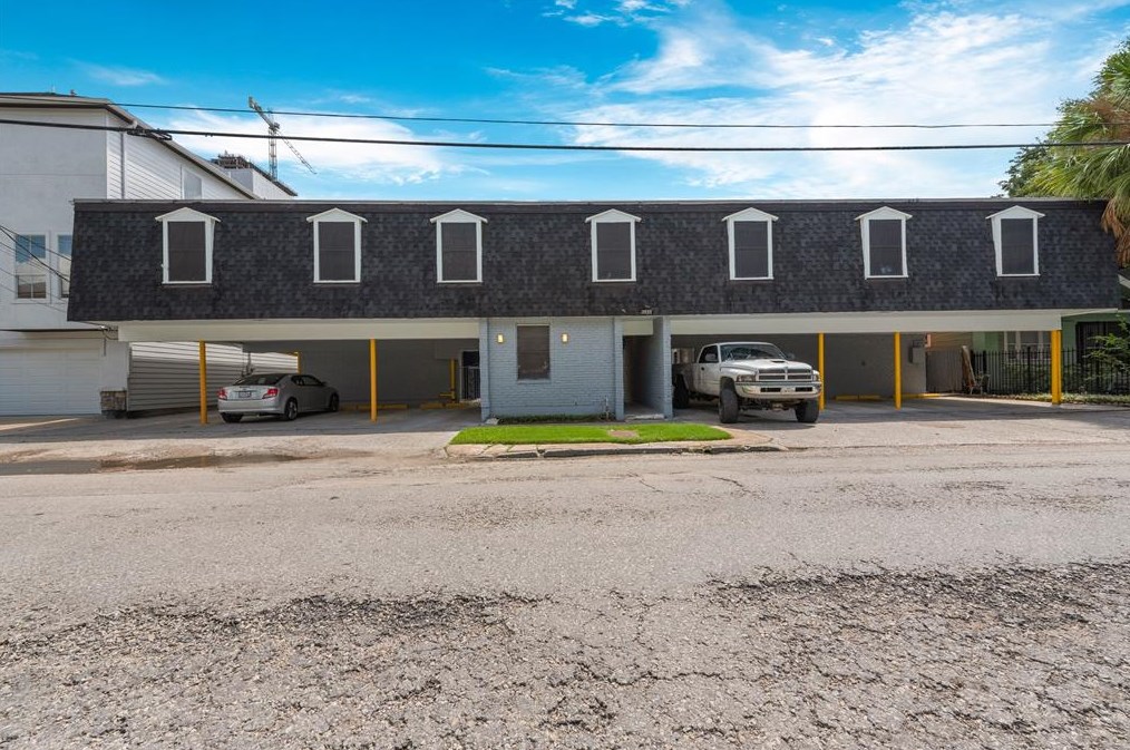 3611 Graustark St #17, Houston, TX 77006