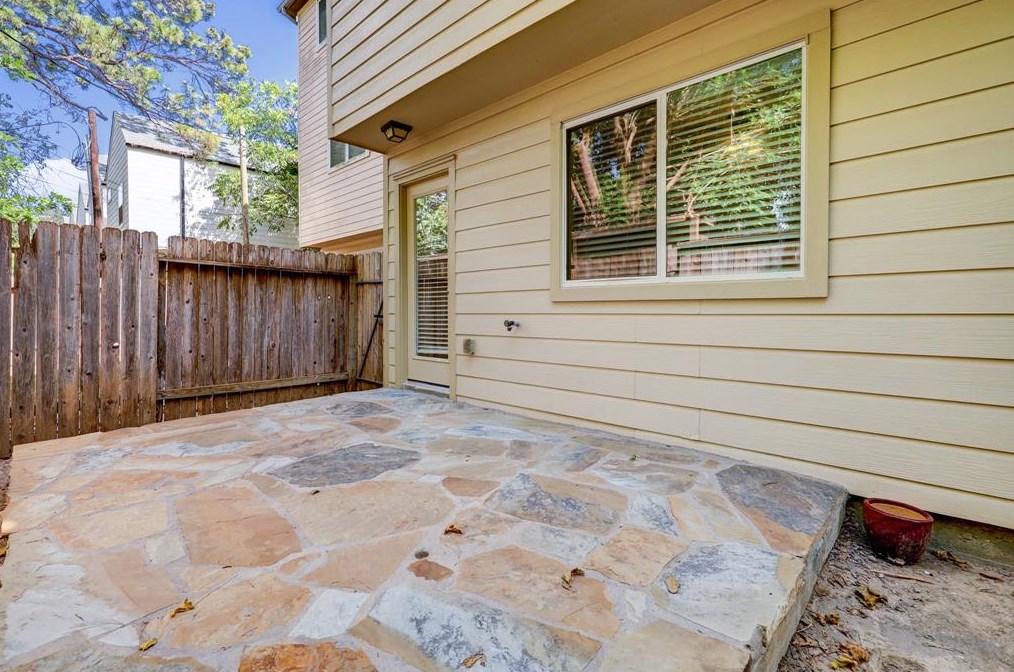 872 Fisher St, Houston TX  77018-5324 exterior