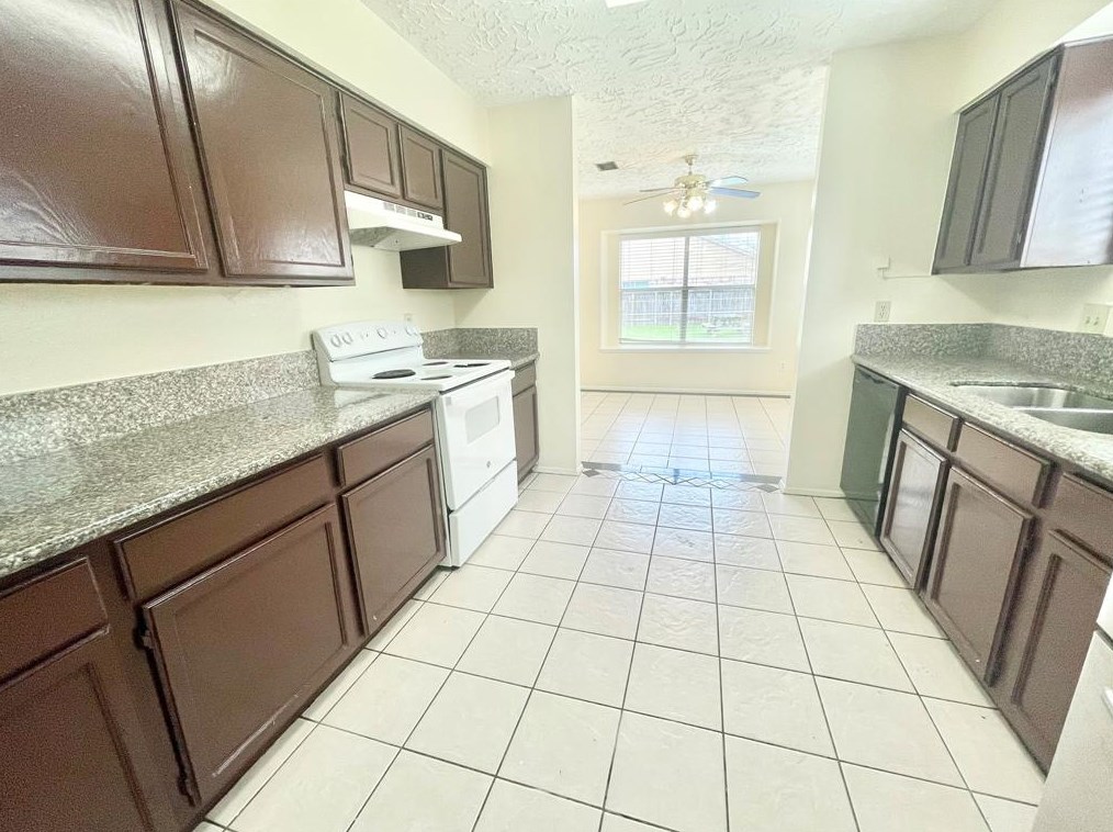 503 Penwood Ct, Stafford, TX 77477