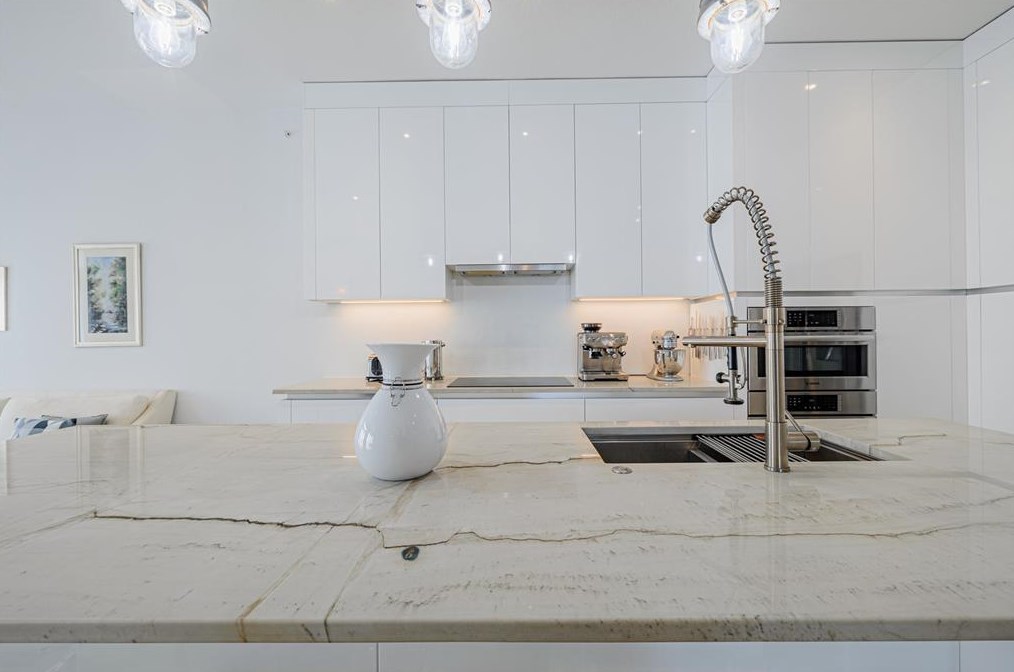 1901 Post Oak Blvd Apt 3301, Houston, TX 77056