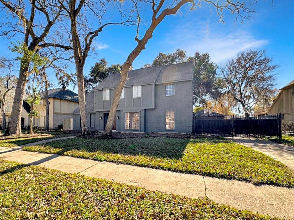 16422 Laurelfield Dr, Houston, TX 77059