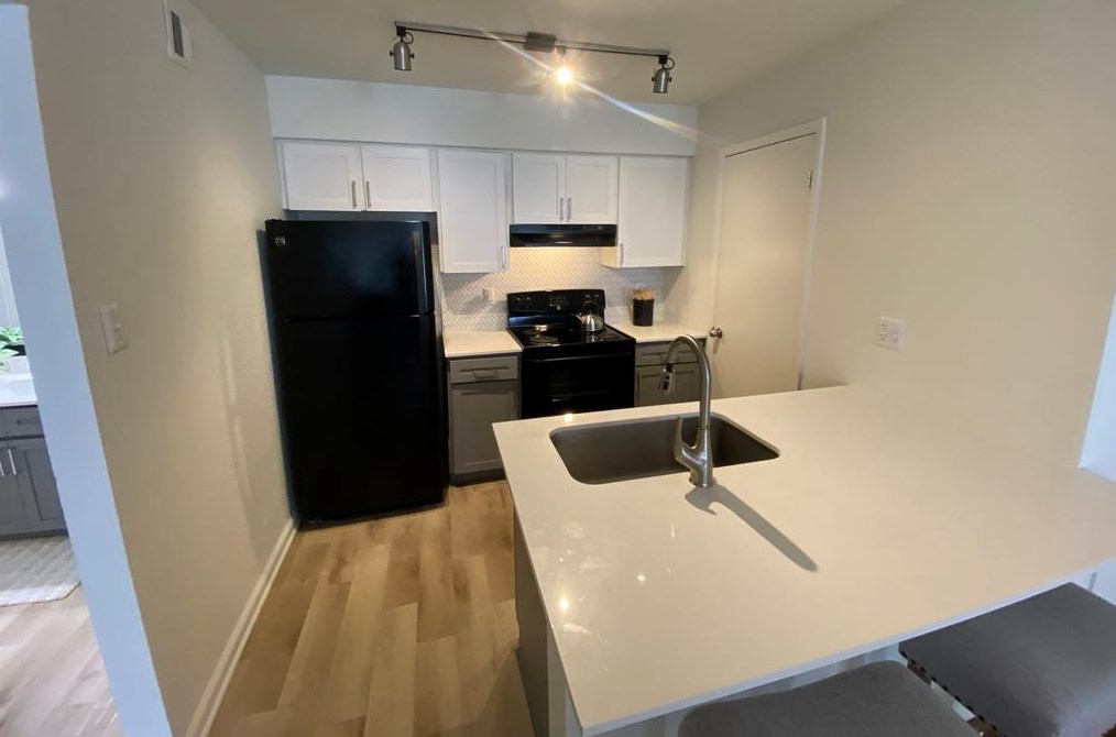 3950 Ashburnham Dr #145, Houston, TX 77082