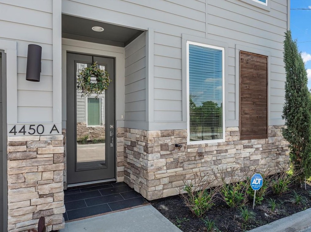 4450 W Tidwell #a, Houston, TX 77091
