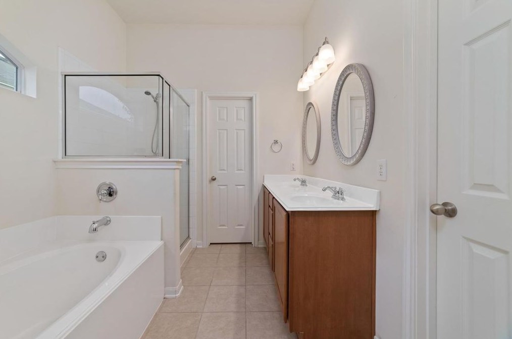 13039 Rose Lndg Dr, Houston TX  77070-5160 exterior