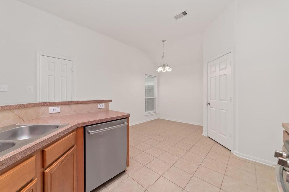 13039 Rose Lndg Dr, Houston TX  77070-5160 exterior