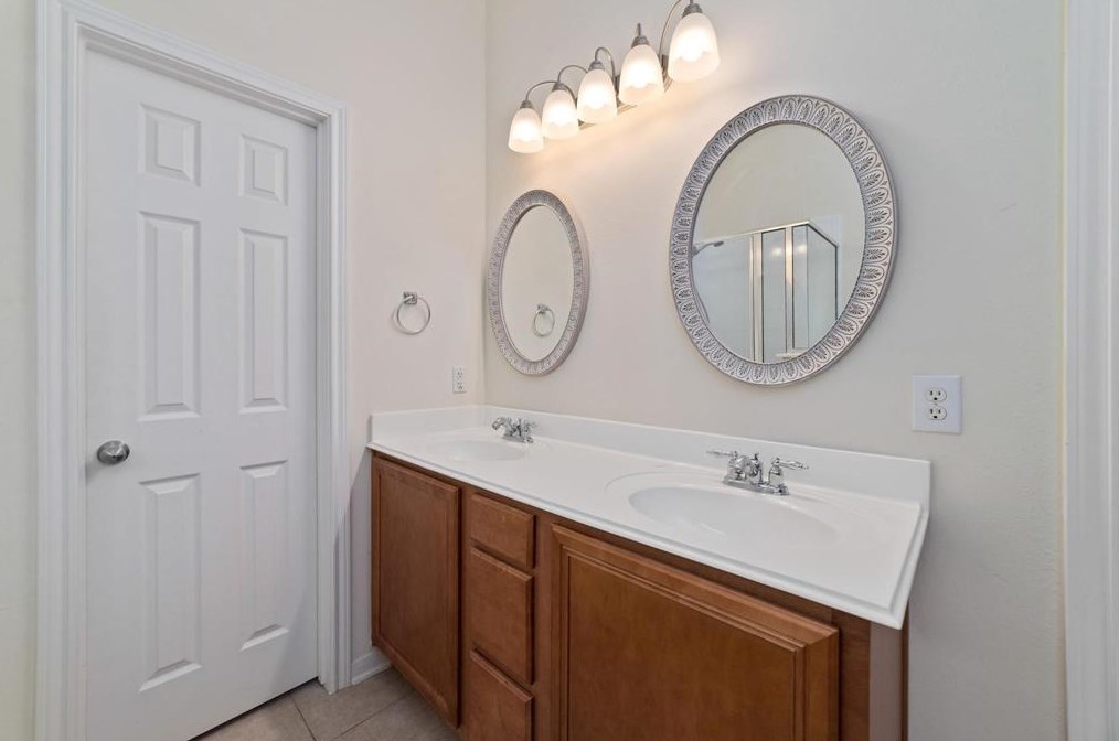 13039 Rose Lndg Dr, Houston TX  77070-5160 exterior